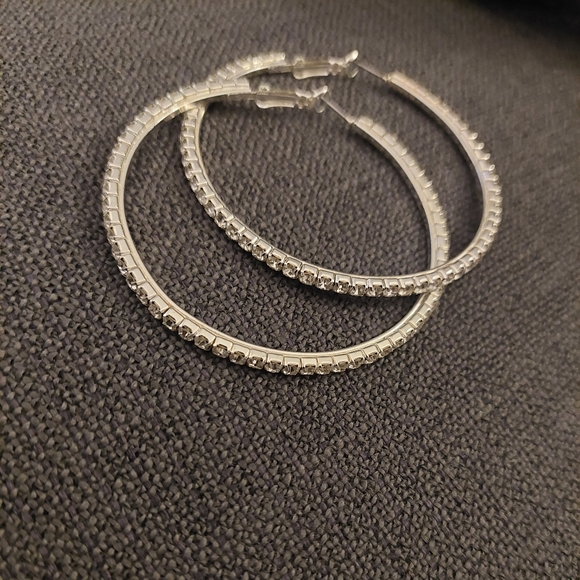 Earrings x 2 Excellent Condition Bracelet x 1 NWOT - Picture 2 of 2